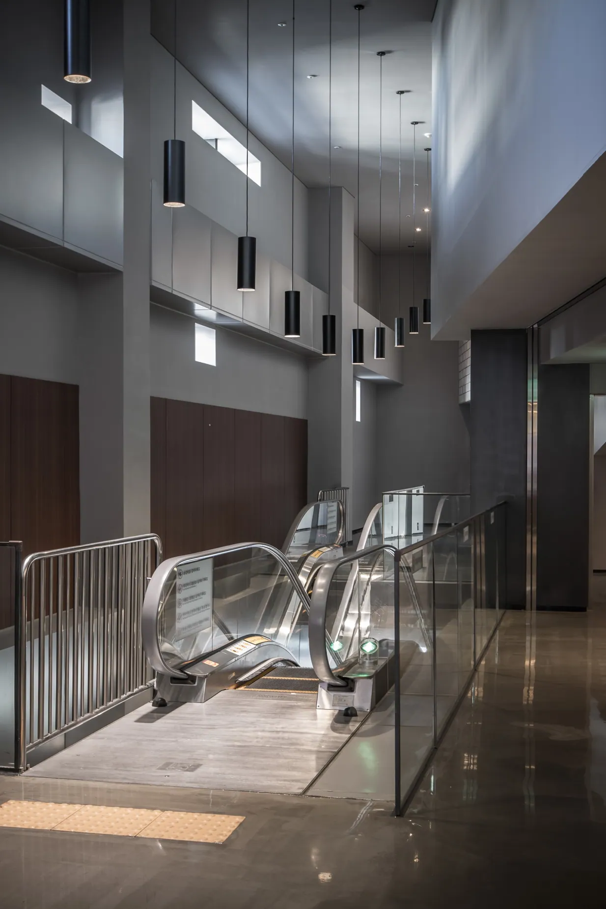 Quiet interior architectural photograph